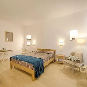 Cozy Downtown Guest house Olbia