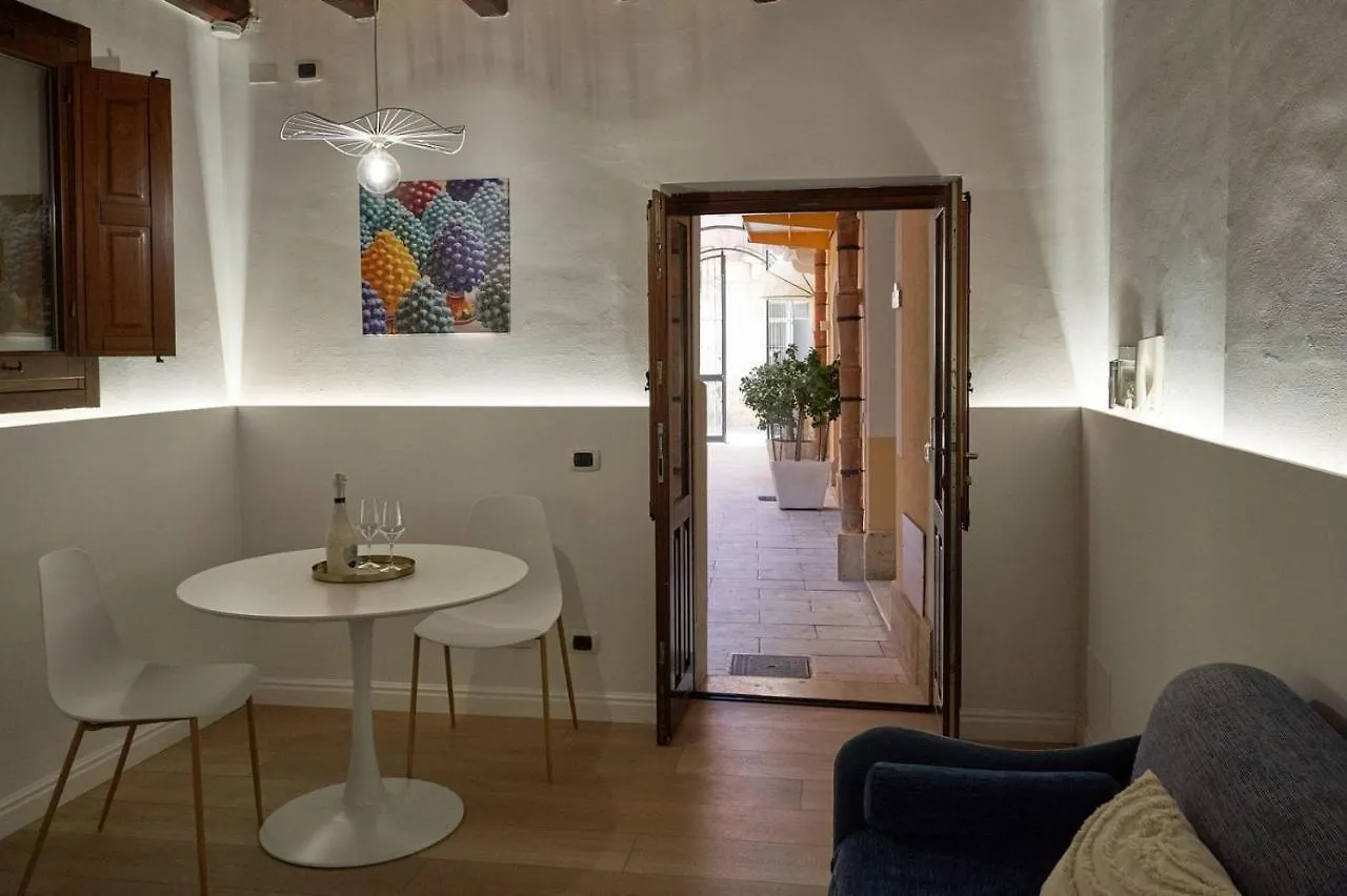 Residence Cortile Merce Trapani Aparthotel