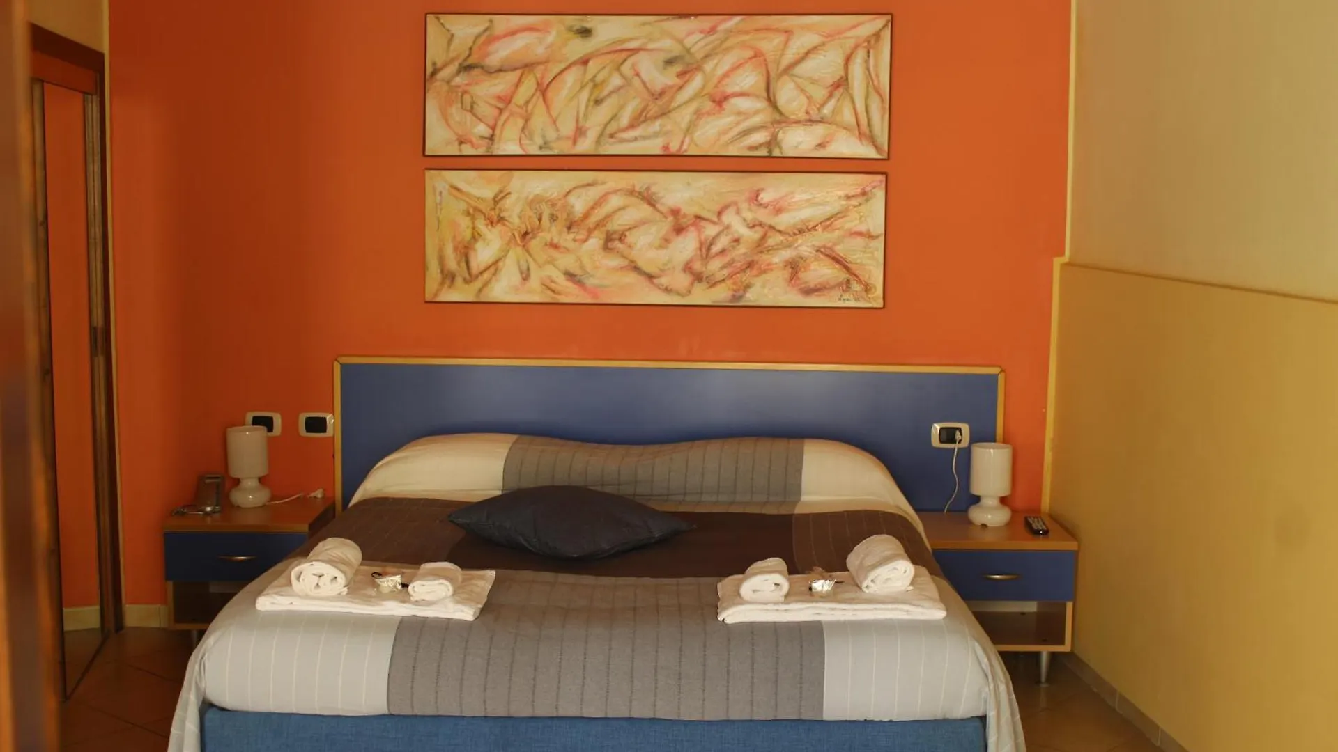 ** Aparthotel Residence Cortile Merce Trapani Italy
