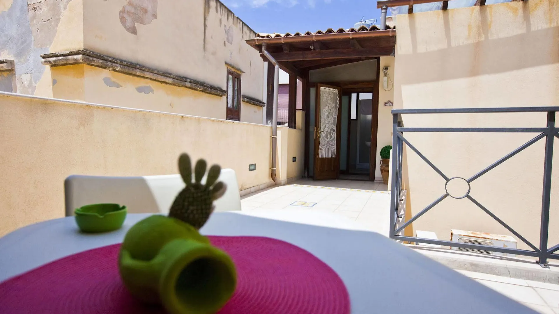 Residence Cortile Merce Τράπανι
